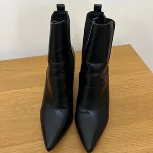 Novo Shoes Black Pointed Heeled Boots